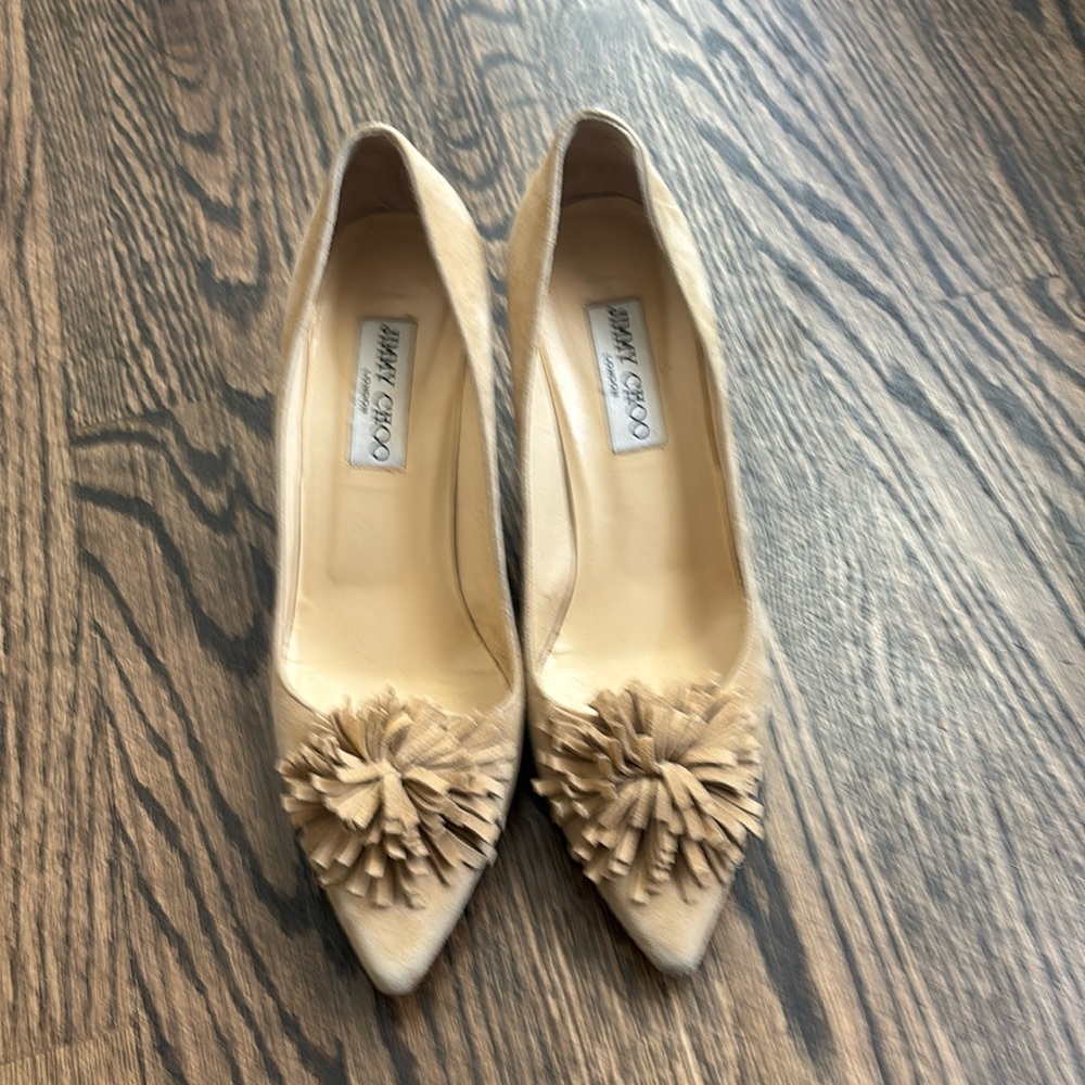 Jimmy Choo ran suede heelss adorned with suede pompom at toes